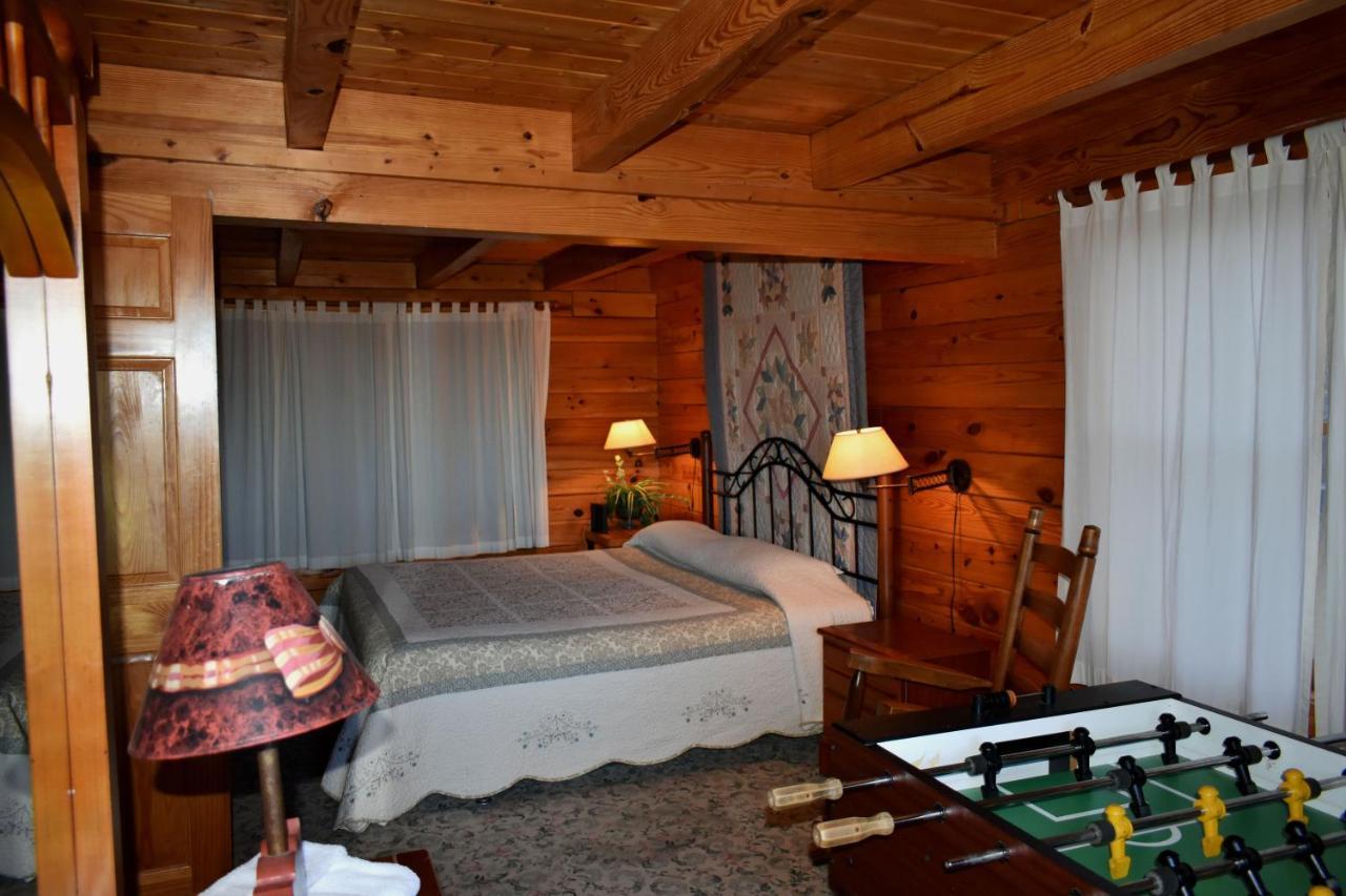 Вилла Cabin Fever Гатлинбург Экстерьер фото